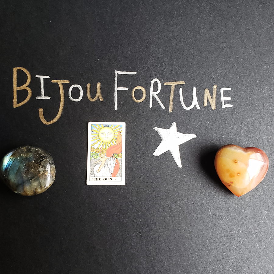 Bijou Fortune – Tarot & Other Divination with Max Pandaimon